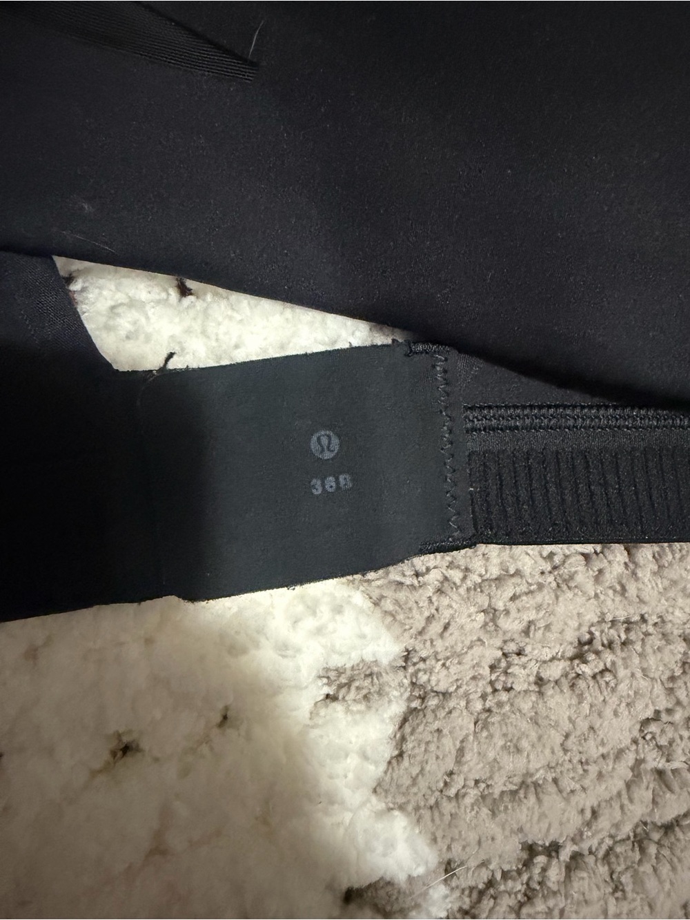 Lululemon swift speed bra size 36B - Picture 8 of 8